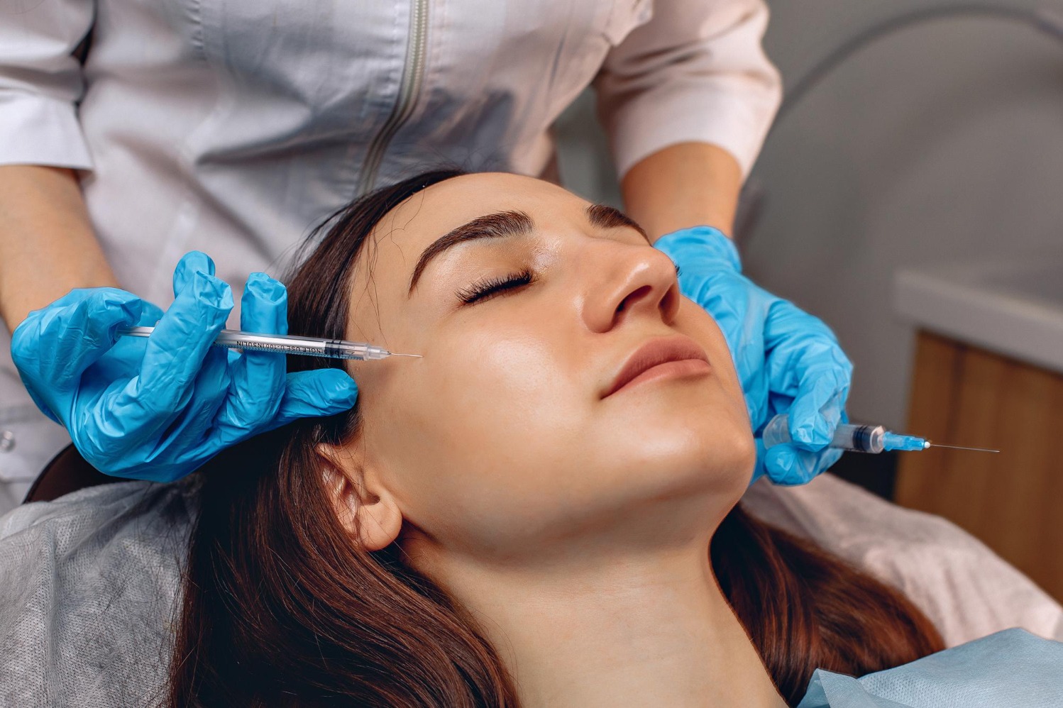 How Dermal Fillers Can Restore Facial Balance Without an Overfilled Appearance
