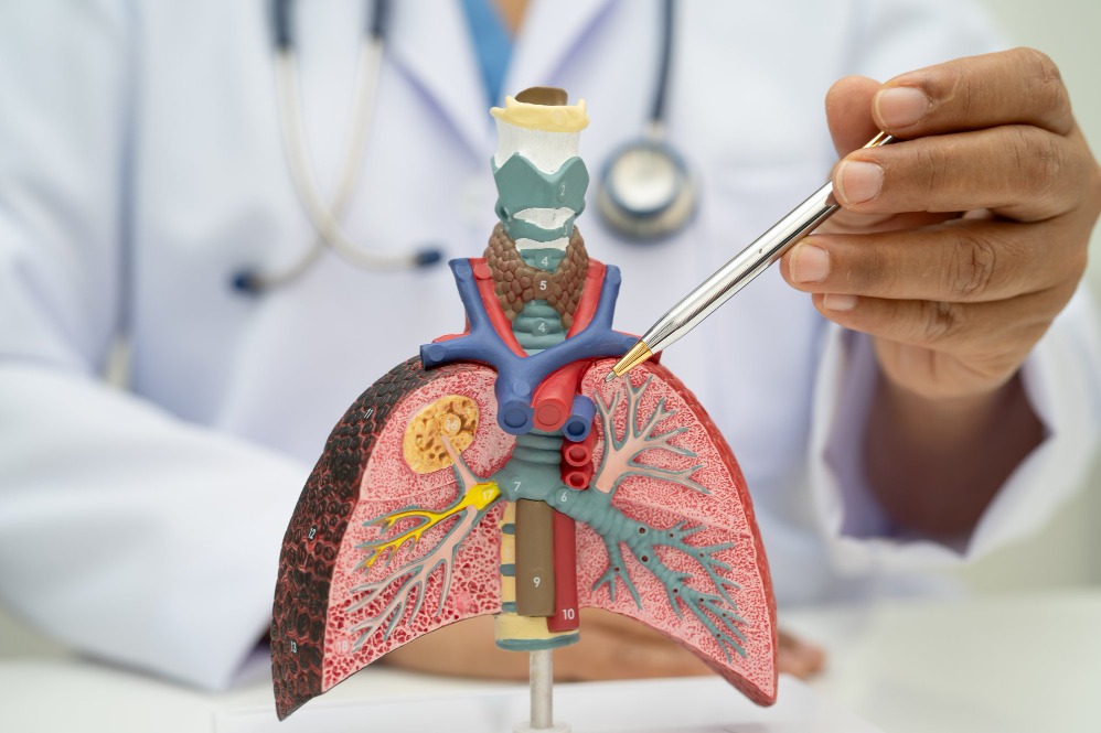 How to Choose a Critical Care Pulmonologist for Severe Breathing Problems