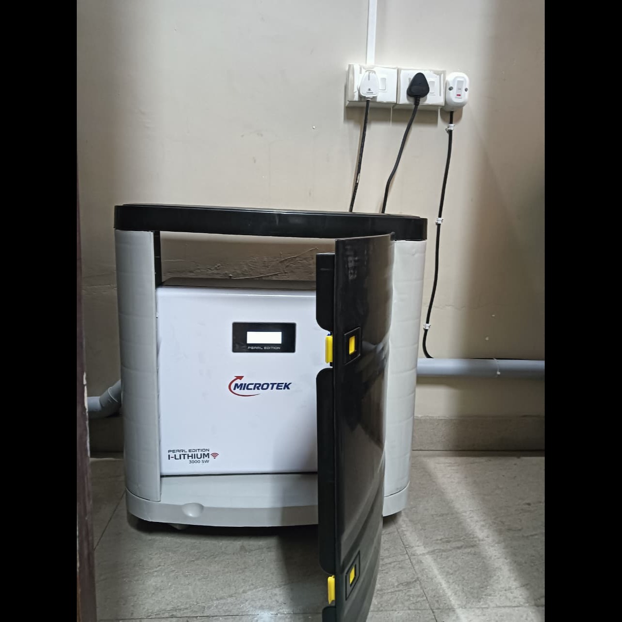 Microtek 3000 Inbuilt Lithium Installation in Saravanampatti, Coimbatore