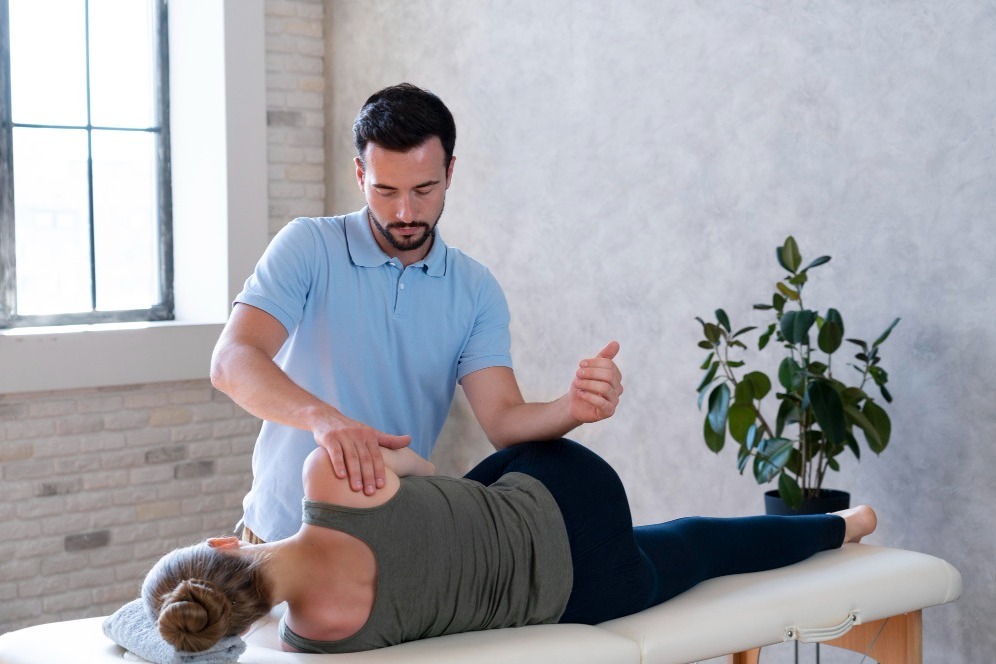 Manual Therapy and Exercise Therapy How They Work Together in Physiotherapy