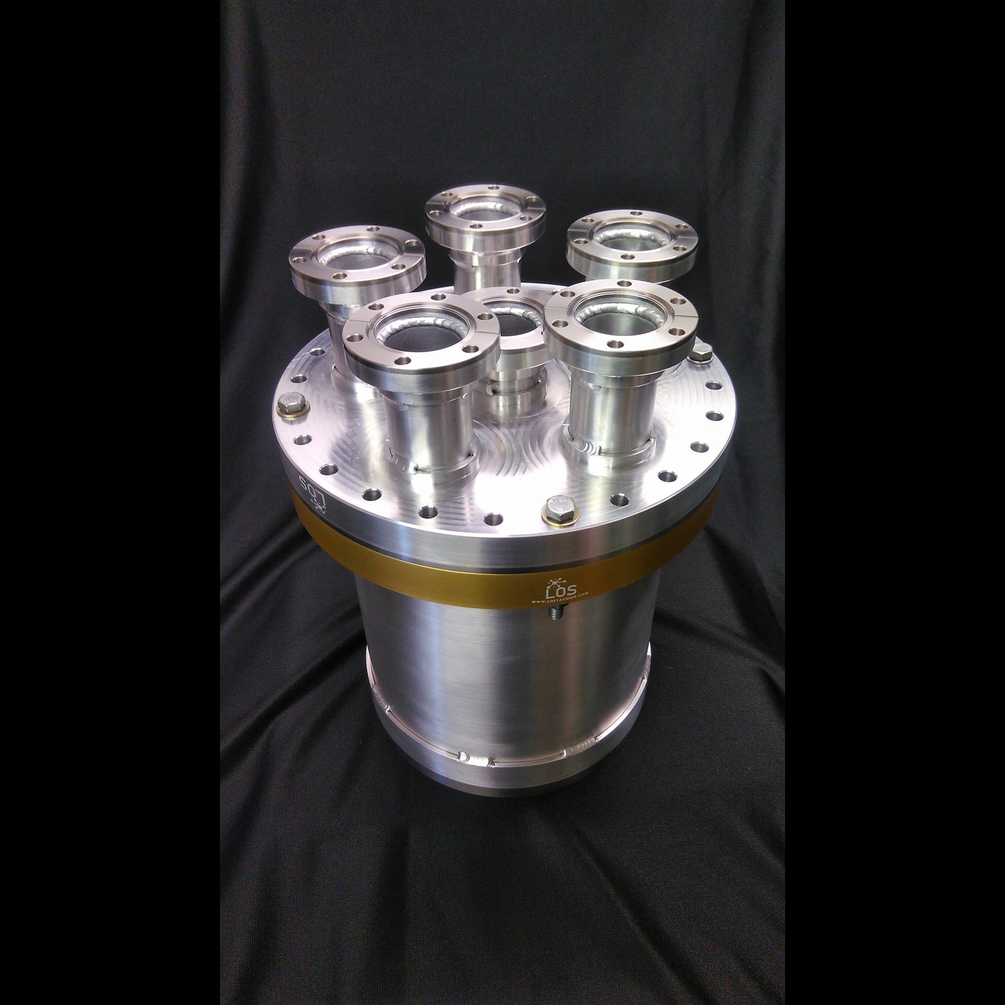 we are leading manufacturers, supplier and exporter of VACUUM PUMPS vacuum chamber Roots Vacuum Pump...