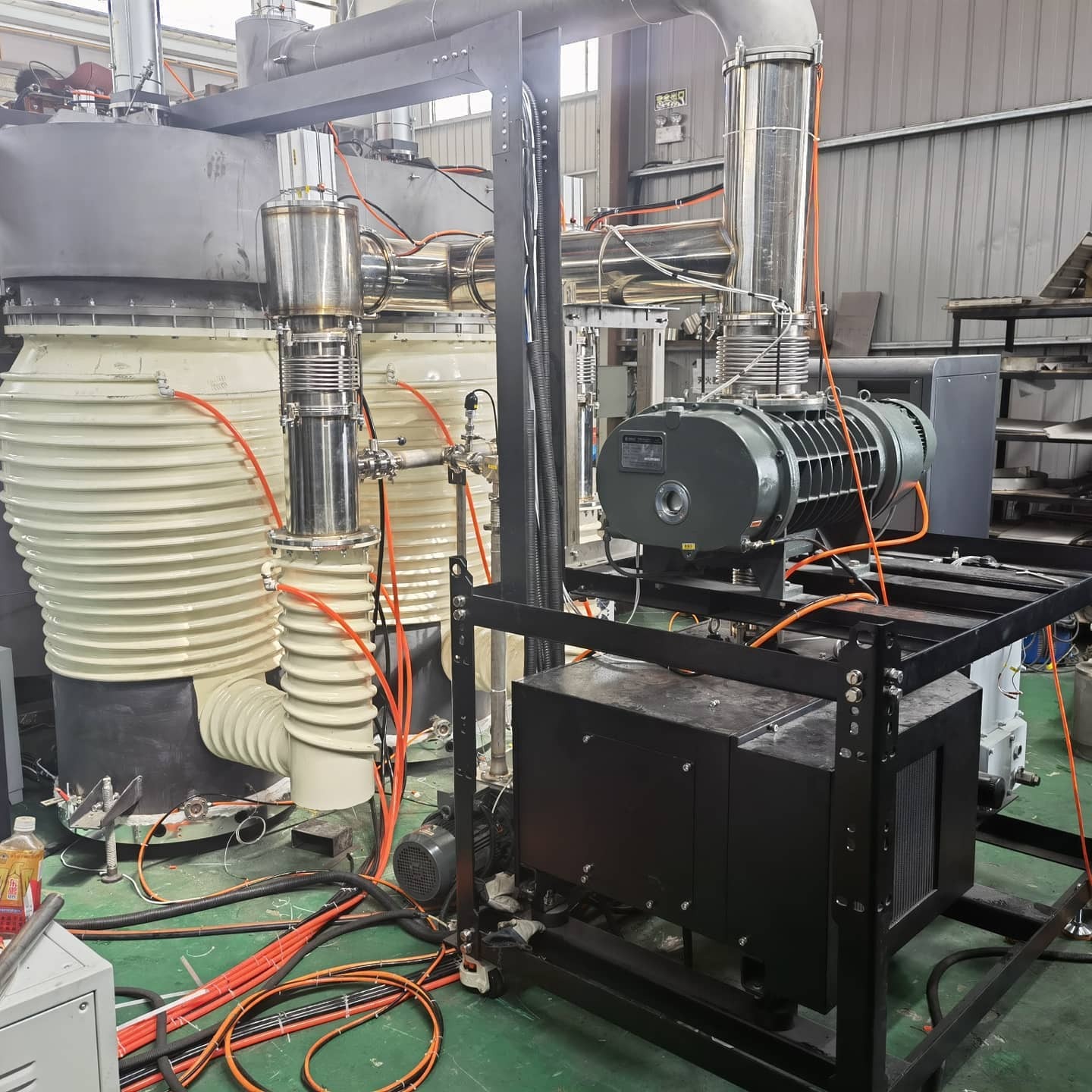 we are leading manufacturers, supplier and exporter of VACUUM PUMPS vacuum chamber Roots Vacuum Pump...