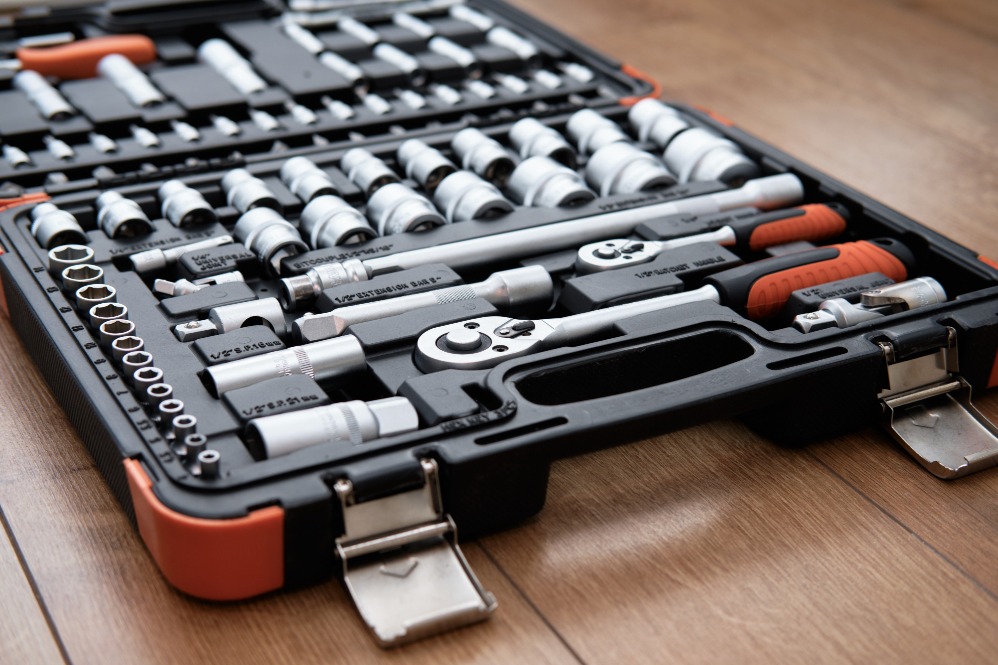 How to Select an Automotive Garage Equipment Supplier for a Complete Workshop Setup