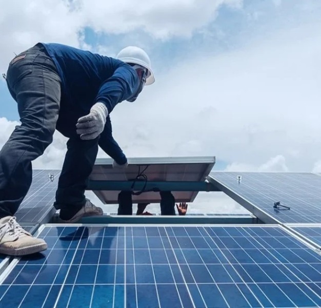 SOLAR PANEL INSTALLATION IN TARAPUR
