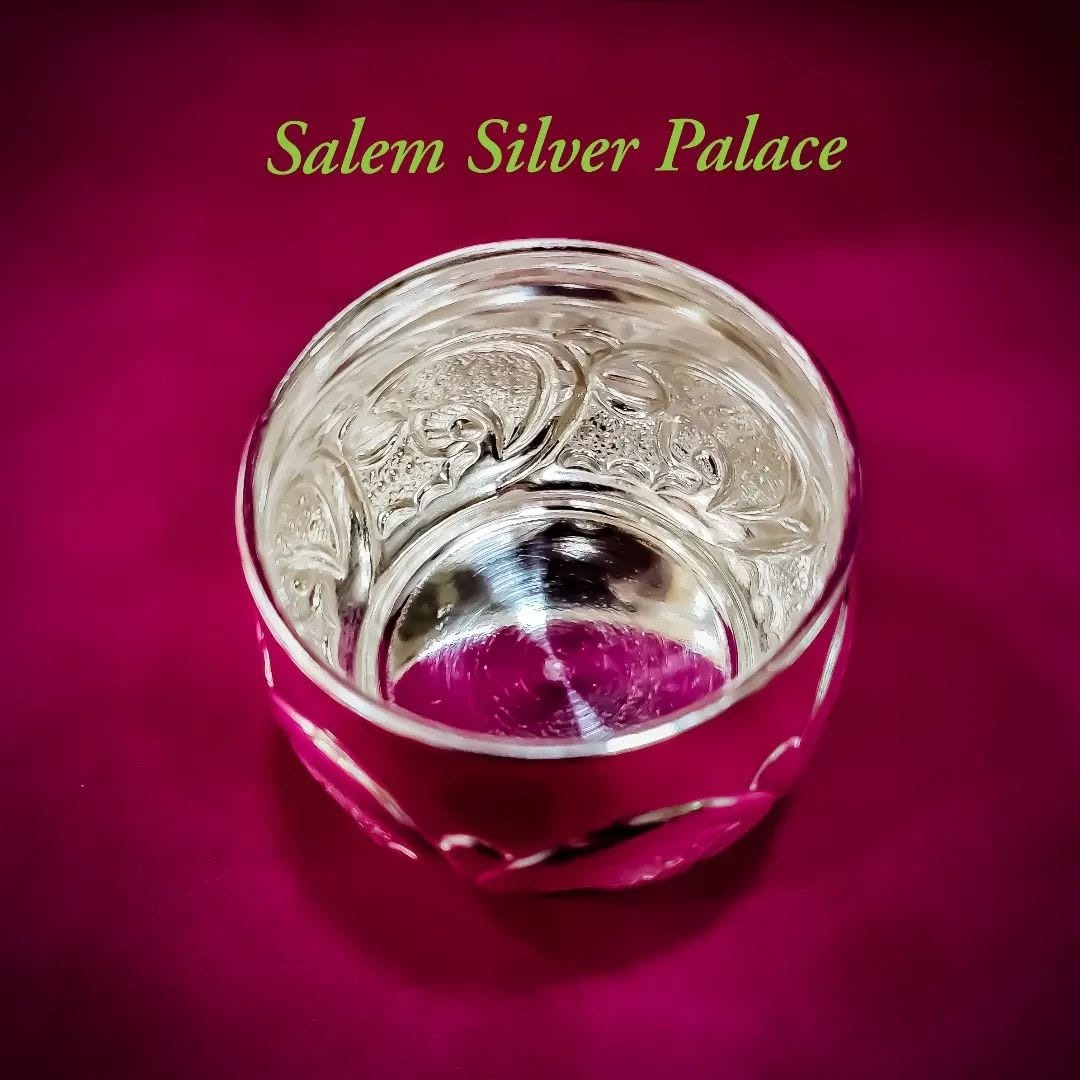 Silver Sandana Kinnam
Velli Sandal Cups
Weight 72 gms
@80 Hallmark Silver Standards
Hand crafted...