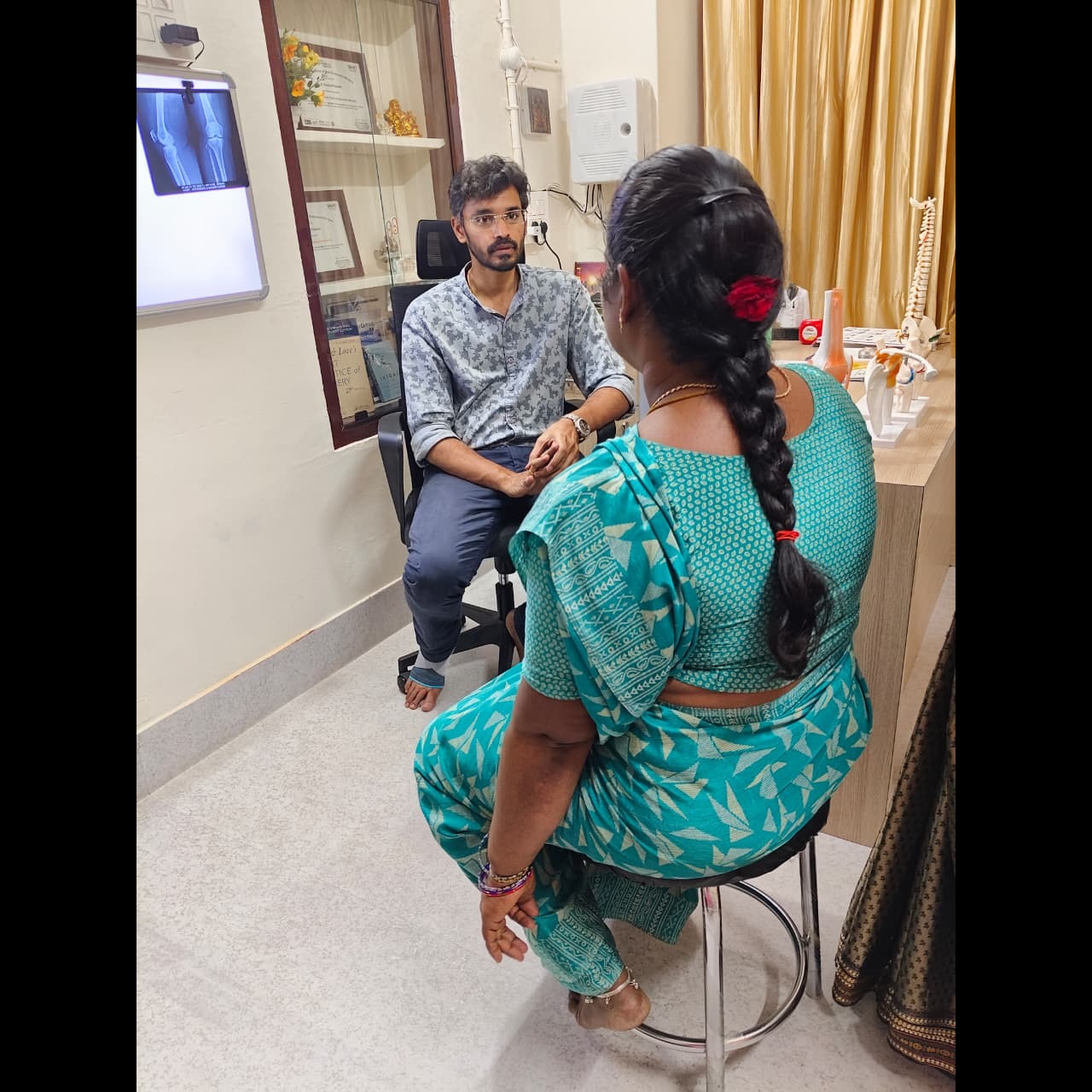 Shoulder Pain Doctor Trichy main image