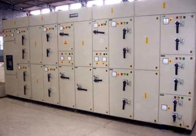 Power Distribution Panel for Safe and Organized Industrial Power Management