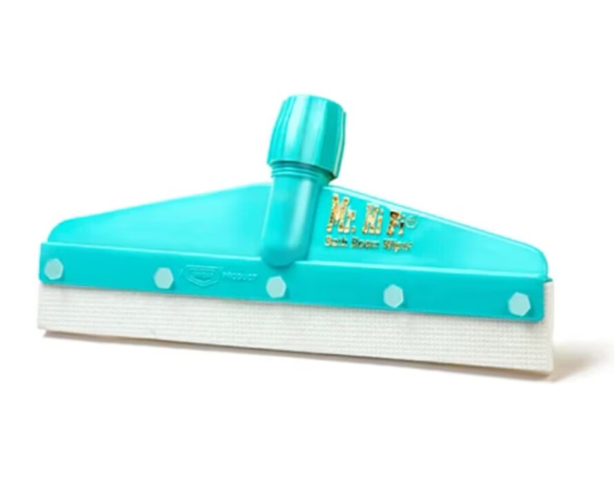 Bathroom Wiper Features That Make Wet Floor Cleaning Easier