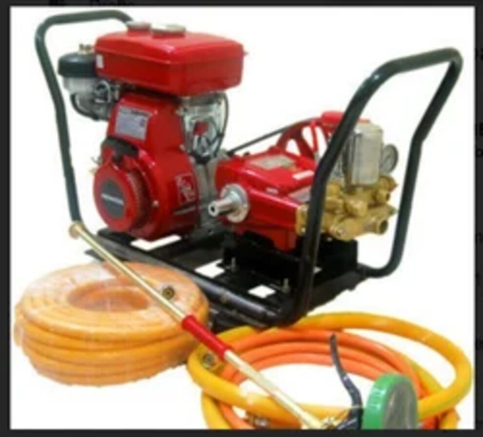 How a Power Sprayer with Pump Helps Maintain Consistent Pressure During Agricultural Spraying