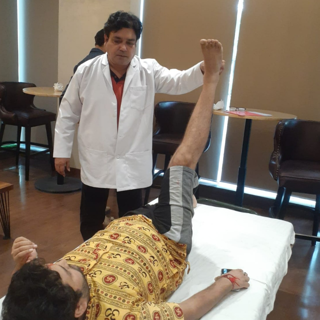 Knee Pain Physiotherapy in Sohna Road Gurgaon