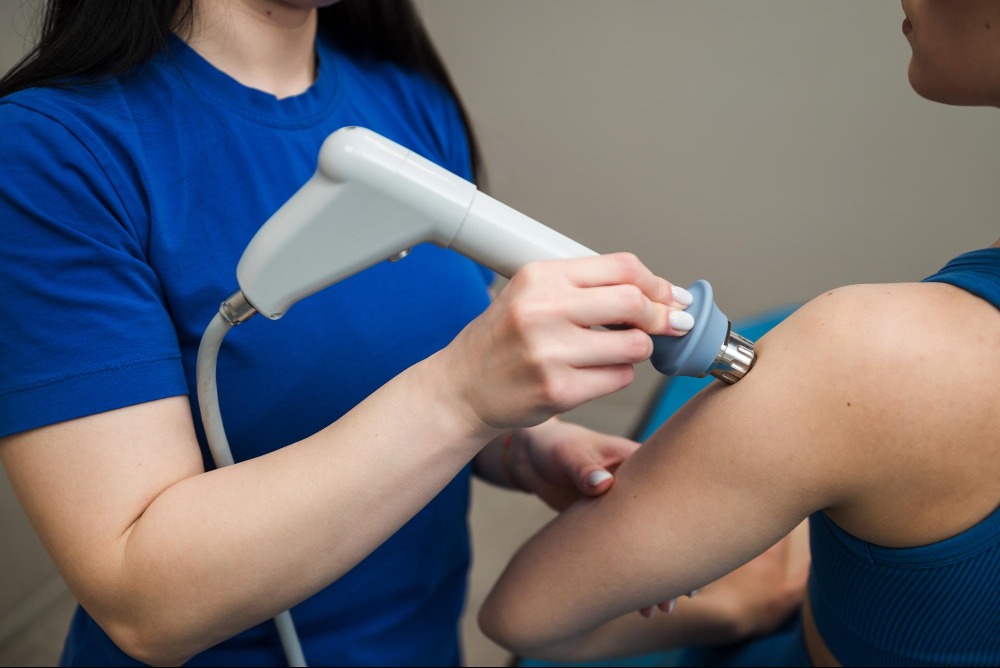 Class 4 Laser Therapy in Rohini: What to Know Before Choosing Treatment