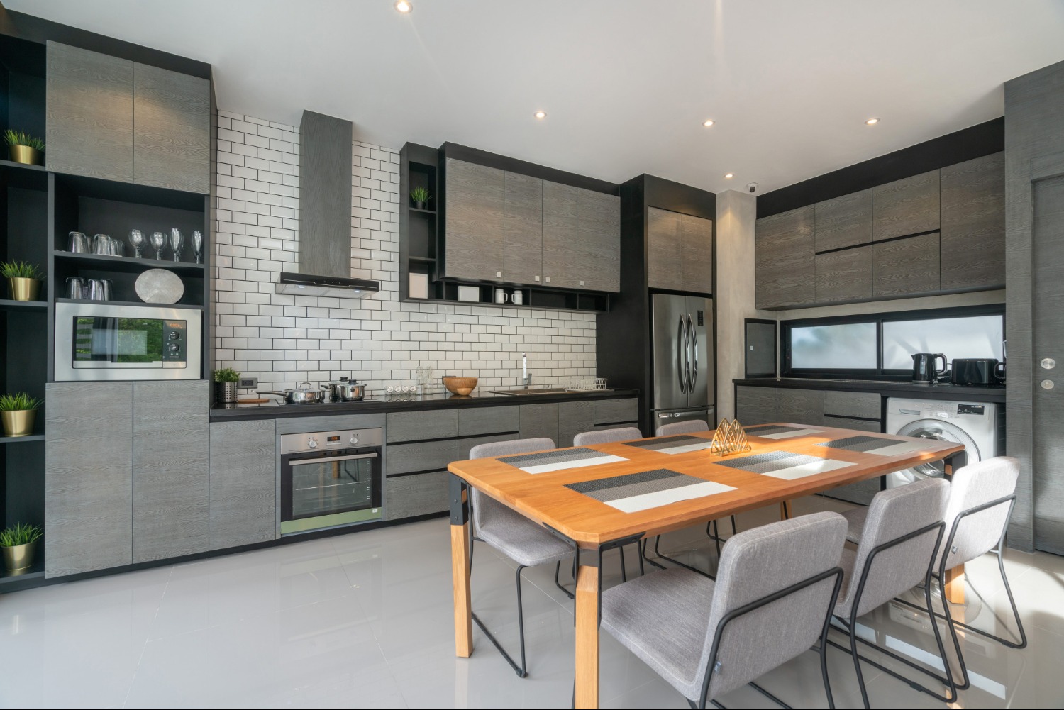 How to Choose Kitchen Interior Design Services That Fit Everyday Cooking