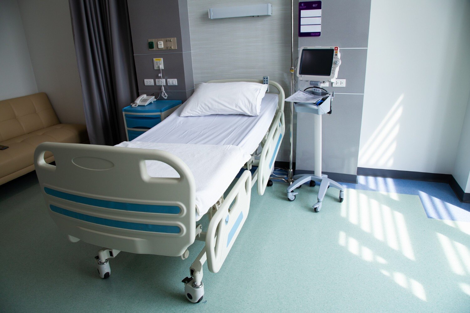Manual Hospital Beds for Home Care During Chennai Monsoon