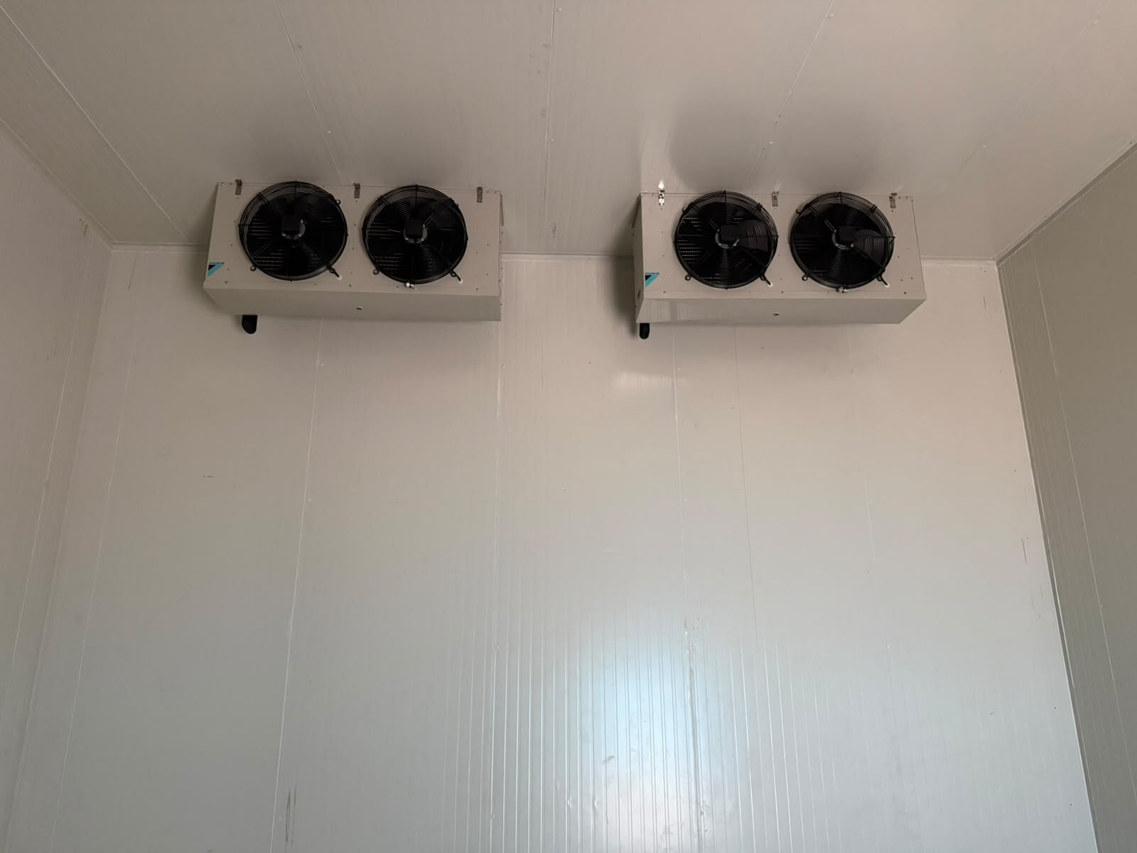 Freezer Room Installation Requirements for Maintaining Consistent Freezing Temperatures