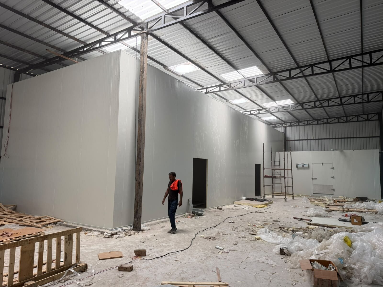 Industrial Cold Room Design and Installation Considerations for Large Scale Storage