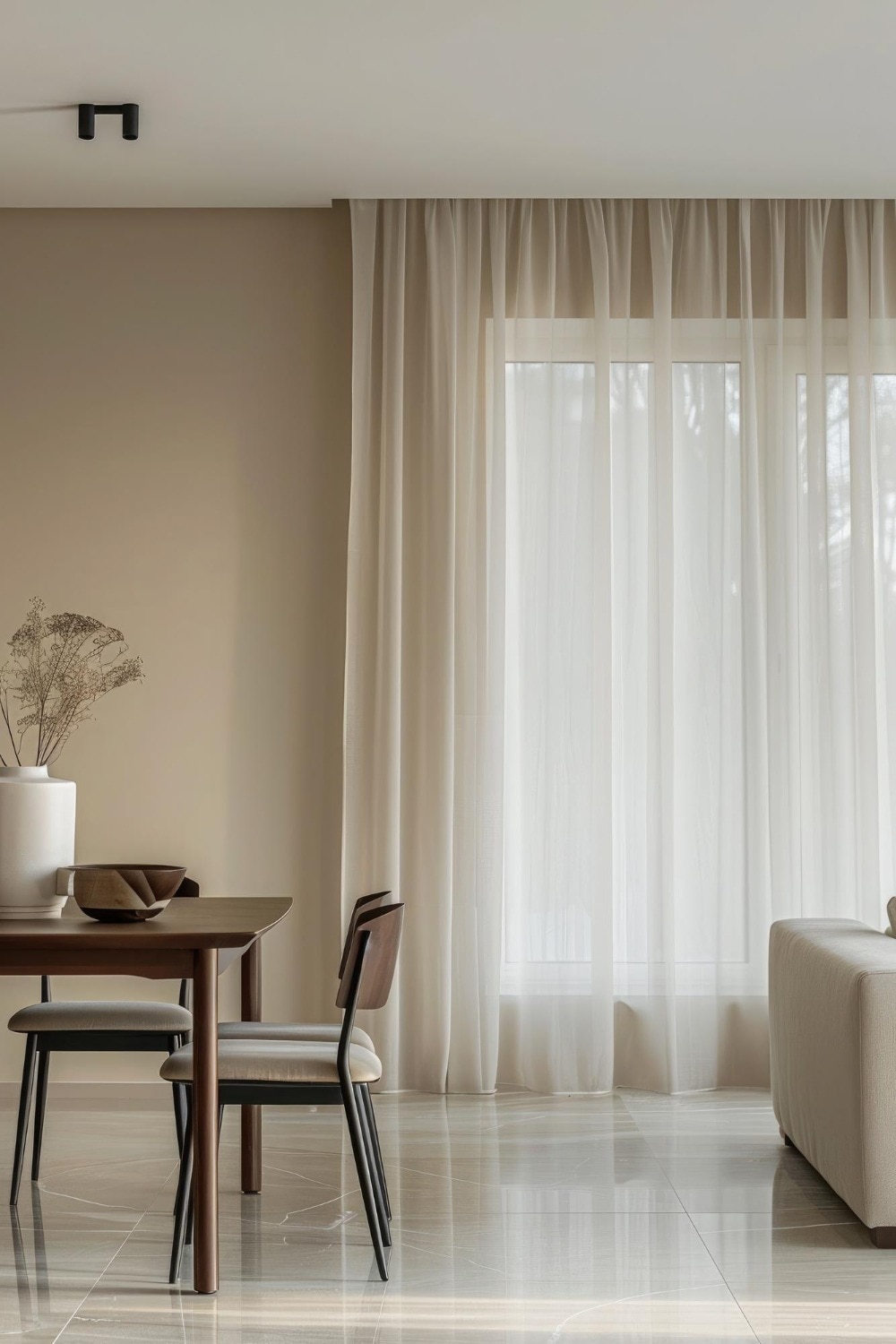 Sheer Curtains: Benefits of Sheer Curtains for Natural Light and Modern Interiors