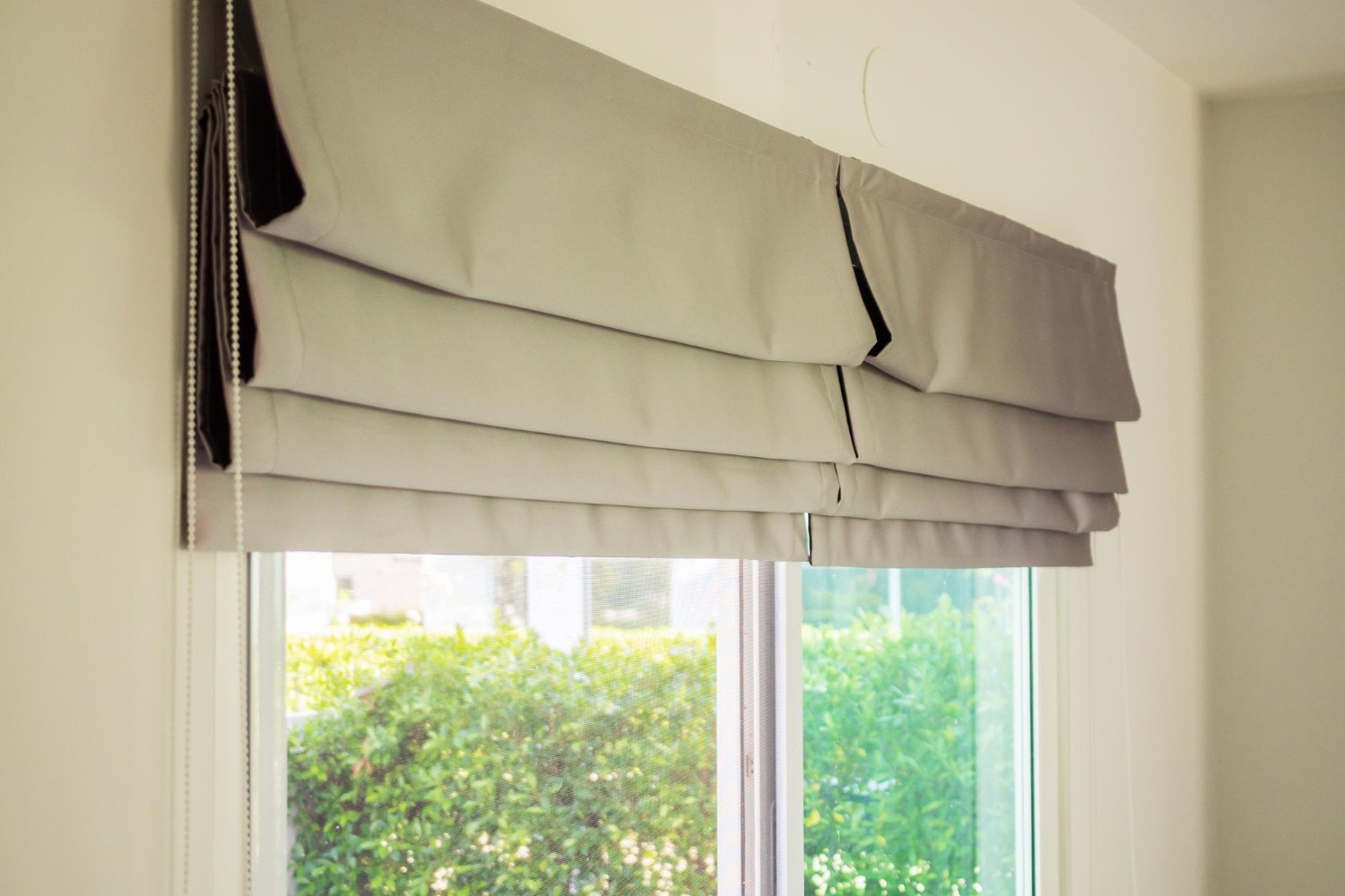 Silk Blinds: How Silk Blinds Add a Premium Finish to Interior Spaces