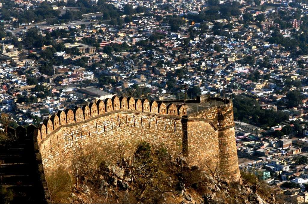 places to visit rajasthan
Alwar
Alwar Tourism
Alwar is the first major city that comes while trav...