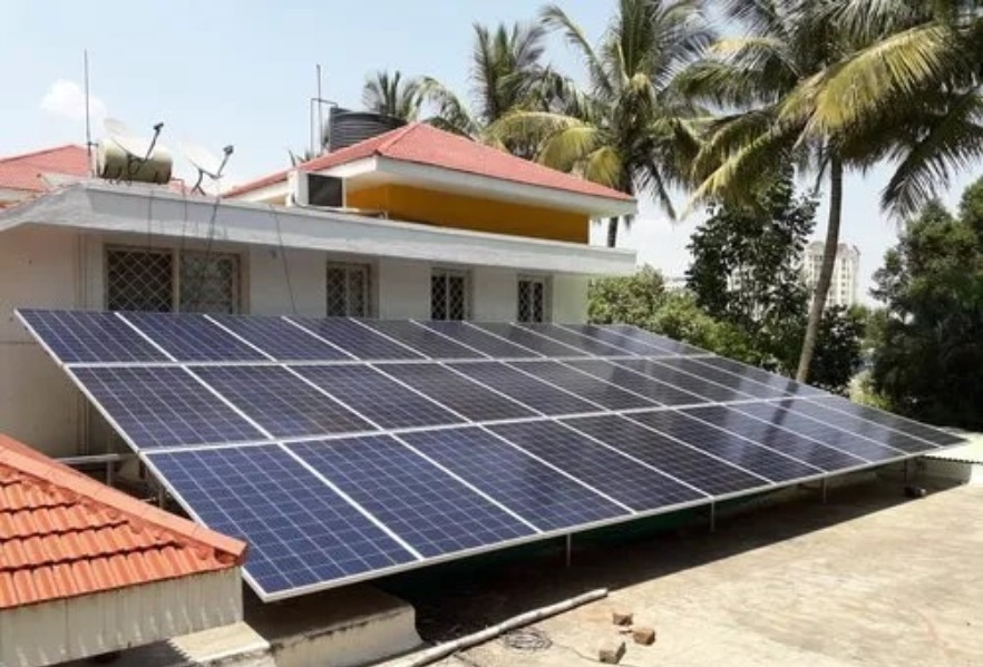 Solar Panel Installation Near Pakiza Society, Shahalam, Ahmedabad