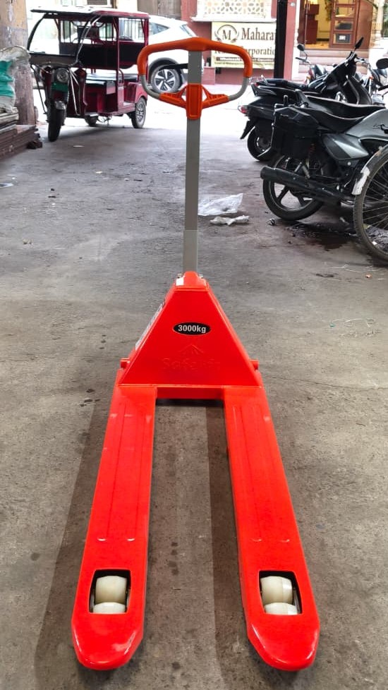 Hand Pallet Truck in Jaipur