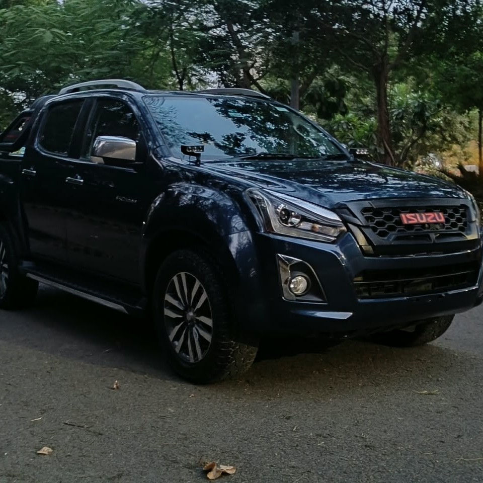 ISUZU V CROSS Z PRESTIGE 4X4 2023®APRIL