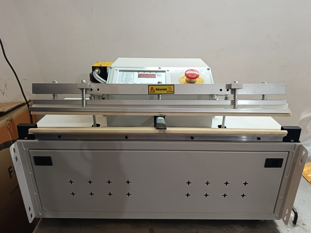 DZ 600 Out side vacuum with nitrogen flushing machine