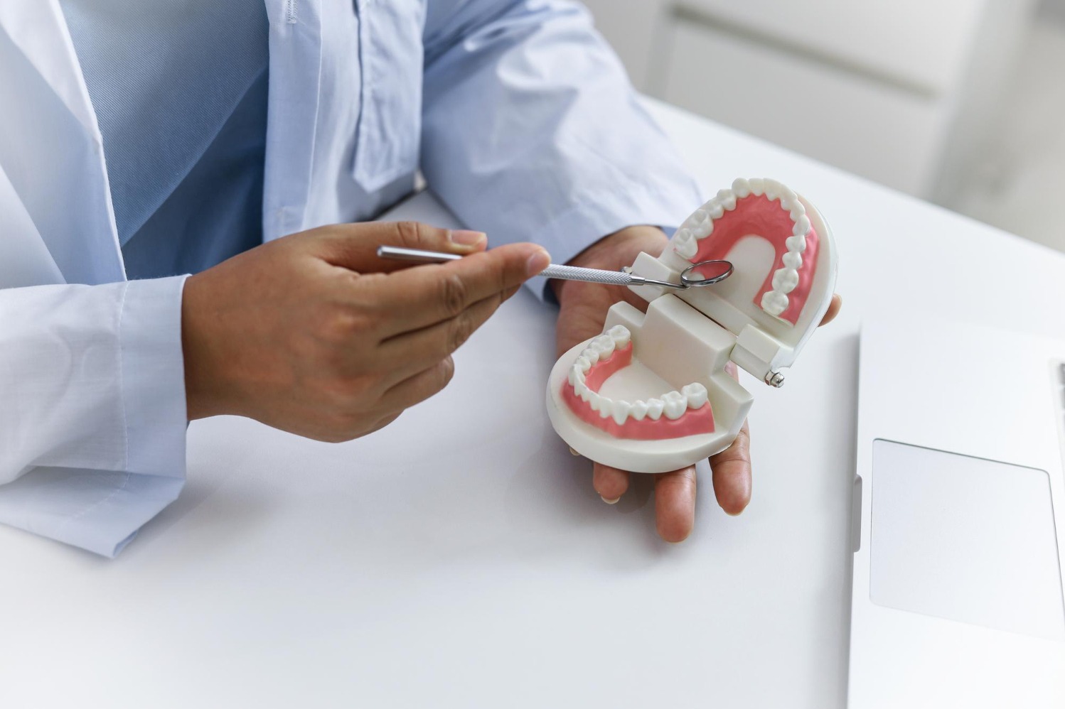 Full Mouth Rehabilitation in Vikas Puri: Who May Need a Comprehensive Dental Plan?