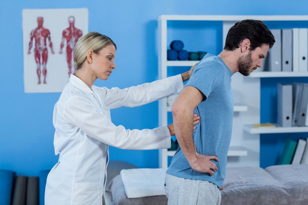 Back Pain, Disc Problems and When to Consult a Spine Specialist Orthopedic Doctor
