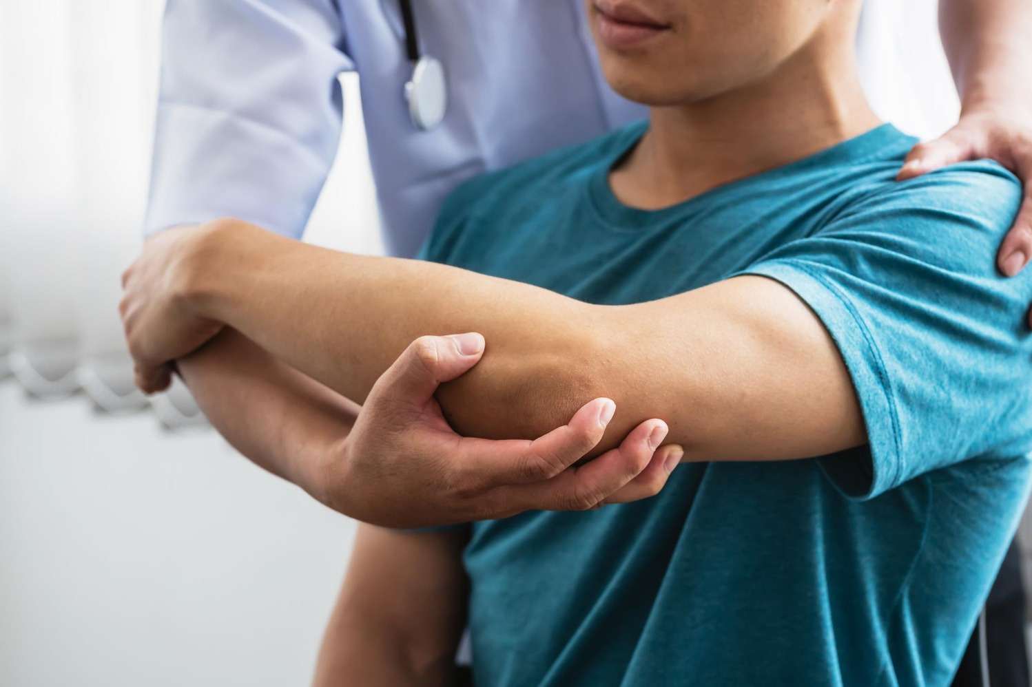 Shoulder and Elbow Treatment for Persistent Pain and Restricted Movement