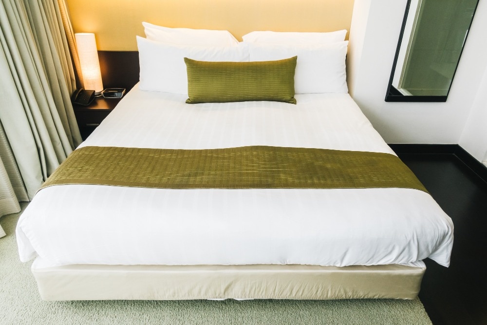 How a Bed Runner Changes a Nagpur Bedroom
