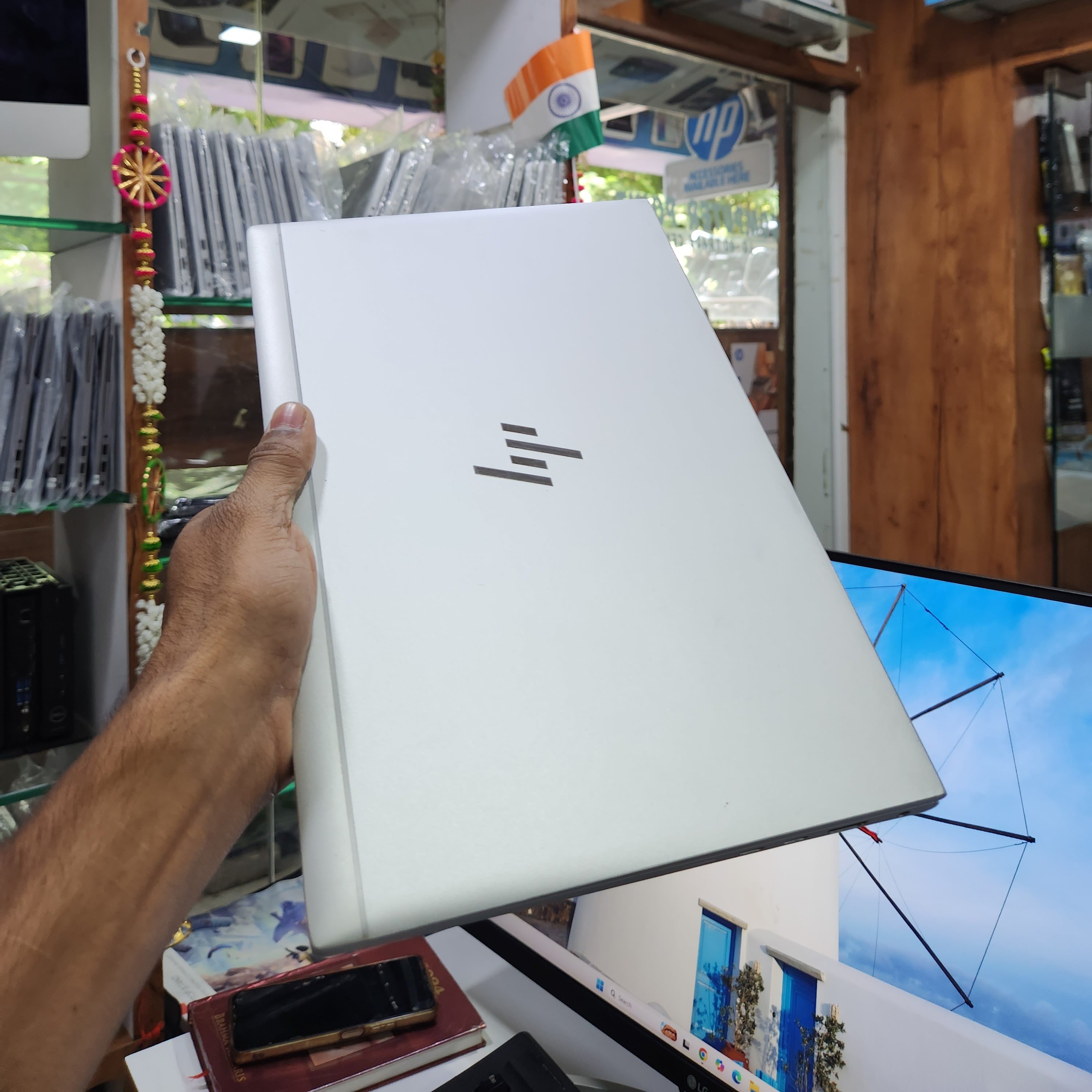 HP ELITEBOOK 830 G8