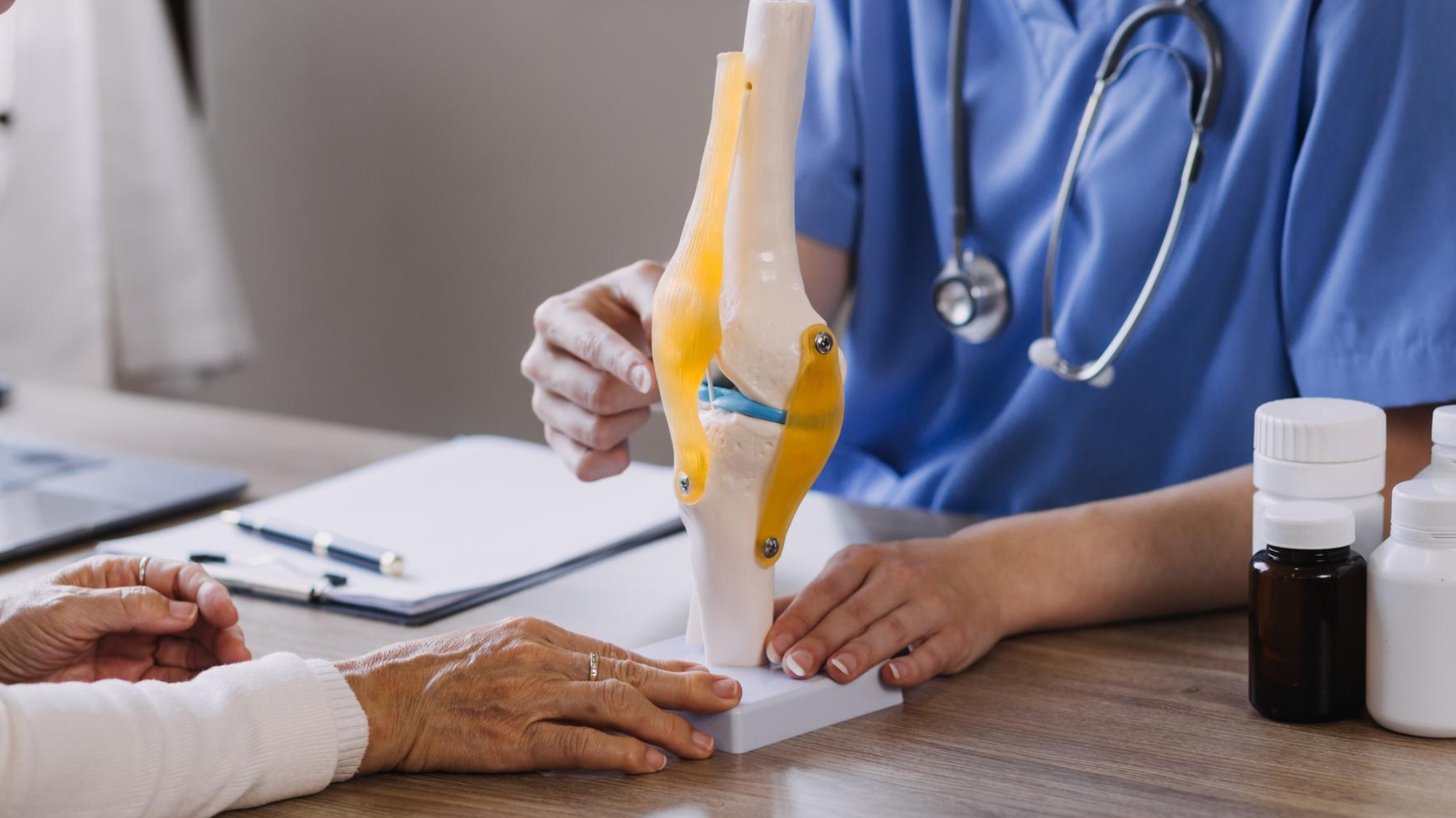 Choosing Orthopaedic Care for Persistent Joint Problems in Santacruz