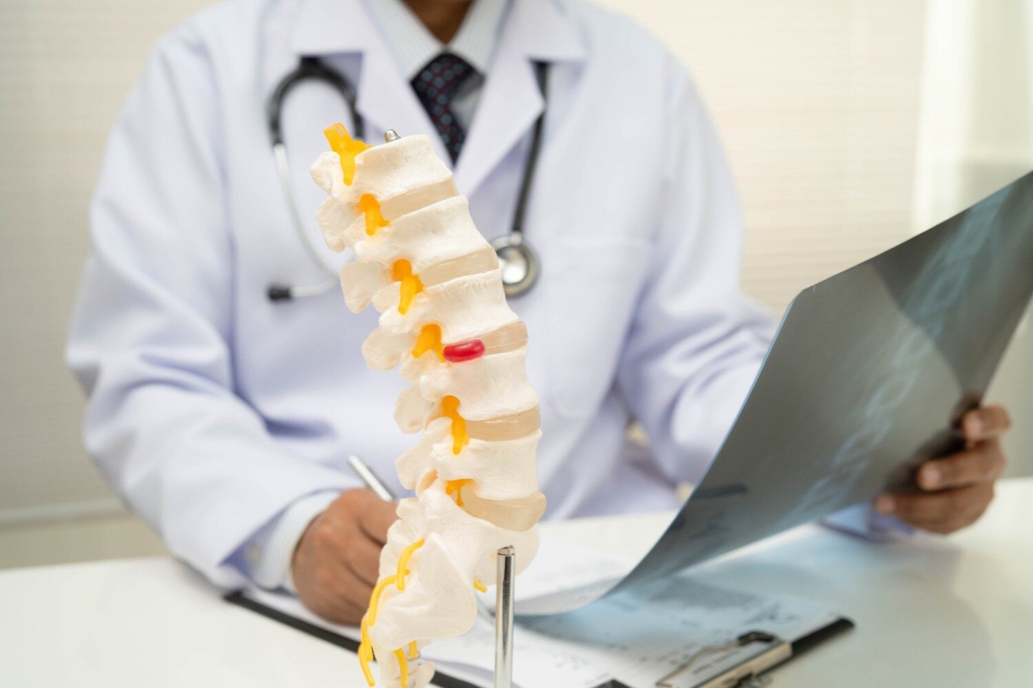 When Back Problems May Require Evaluation for Spine Surgery