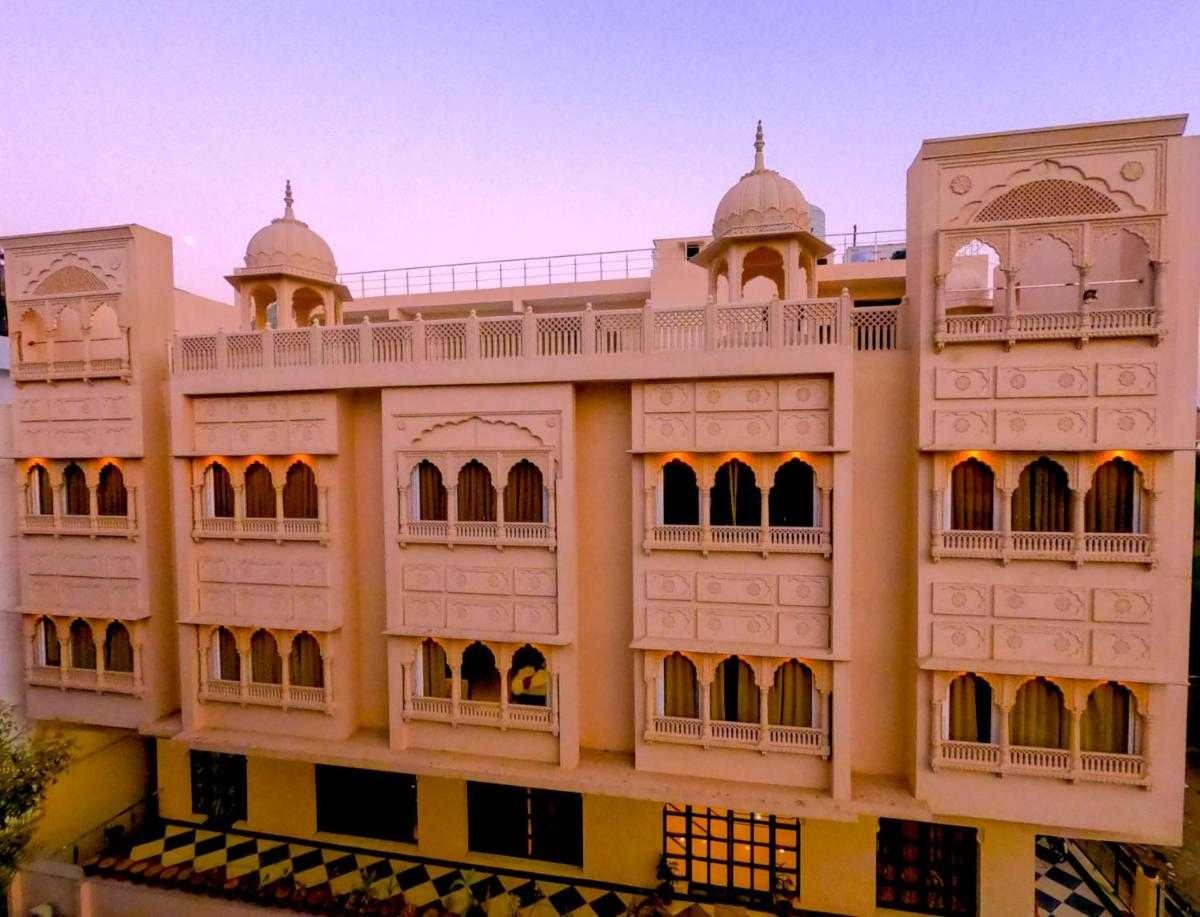 Tourist places in Uttar Pradesh
Fatehpur Sikri
Fatehpur Sikri, Agra Overview
Fatehpur Sikri is a ...