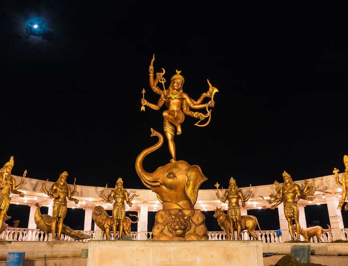 Tourist places in Madhya Pradesh
Ujjain
Ujjain Tourism
Ujjain holds the Mahakaleshwar Jyotirlinga...