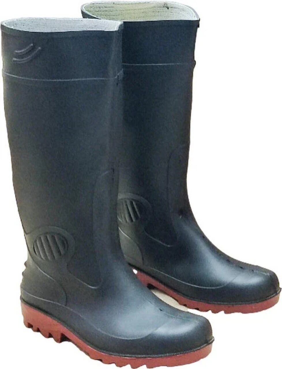 Wet and Muddy Worksites and When Workers May Need Safety Gumboots