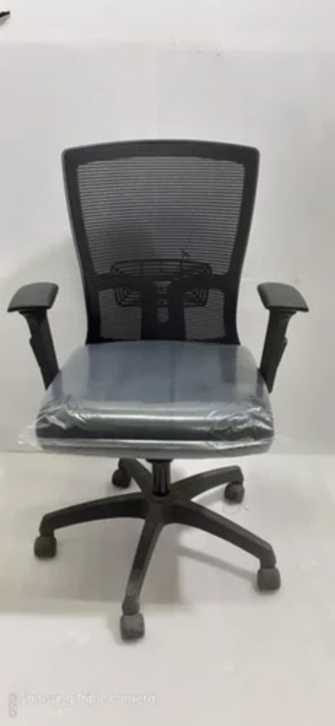 What Businesses Should Consider When Choosing an Office Chair Dealer for Bulk Requirements