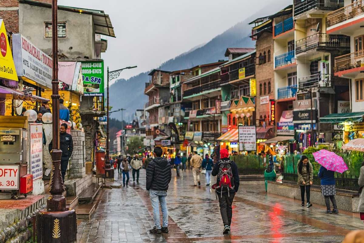 Places To Visit In Manali
Manali Mall Road
Mall Road Manali, Manali Overview
The main commercial ...