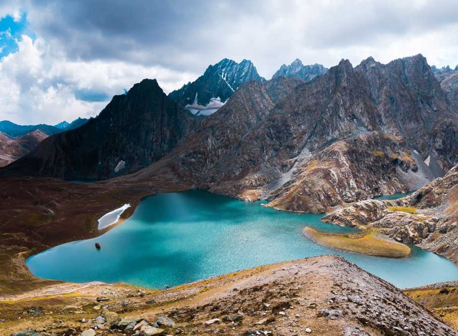 Tourist Places in Jammu & Kashmir
Aru Valley
Aru Valley, Pahalgam Overview
Aru Valley, in the Ana...