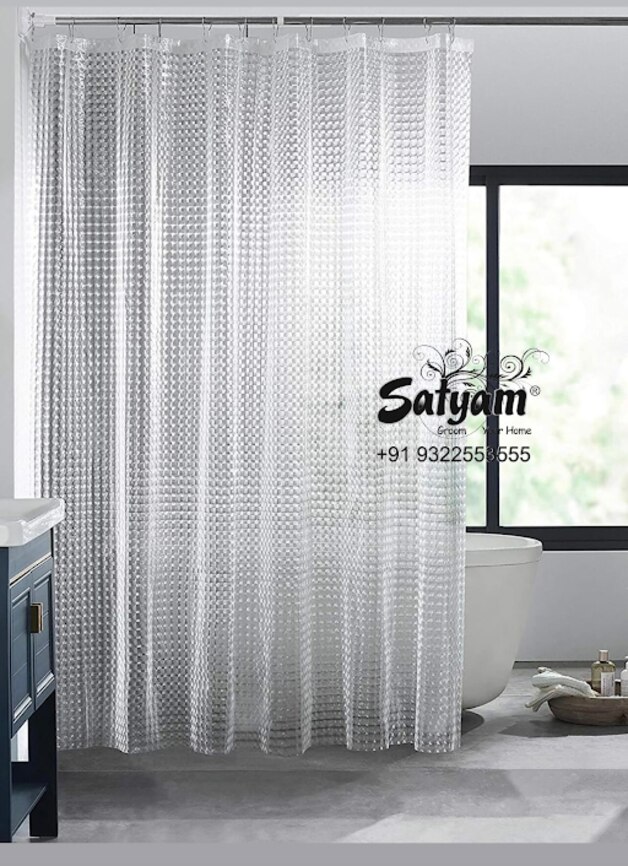 Choosing Shower Curtains Based on Bathroom Size, Material and Everyday Maintenance