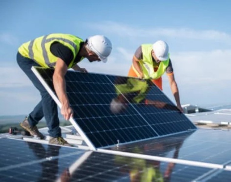 RESIDENTIAL SOLAR PANEL INSTALLATION IN CG ROAD, AHMEDABAD