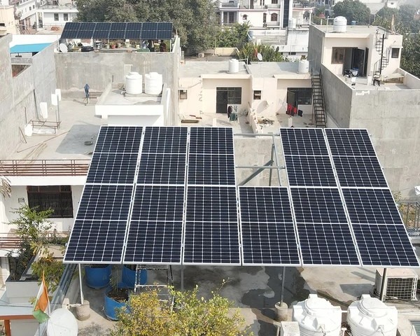 RESIDENTIAL SOLAR PANEL INSTALLATION IN KANKARIA, AHMEDABAD