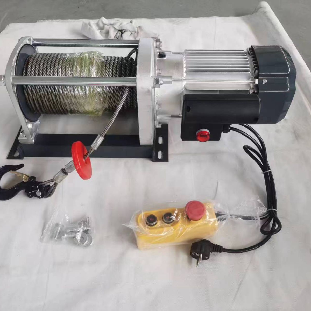 Lift Master Electric Clutch Winch