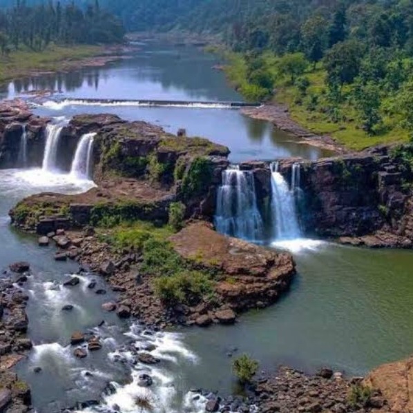 Places to Visit in Gujarat
Saputara
Saputara Tourism
Snuggled in the Sahyadris or the Western Gh...