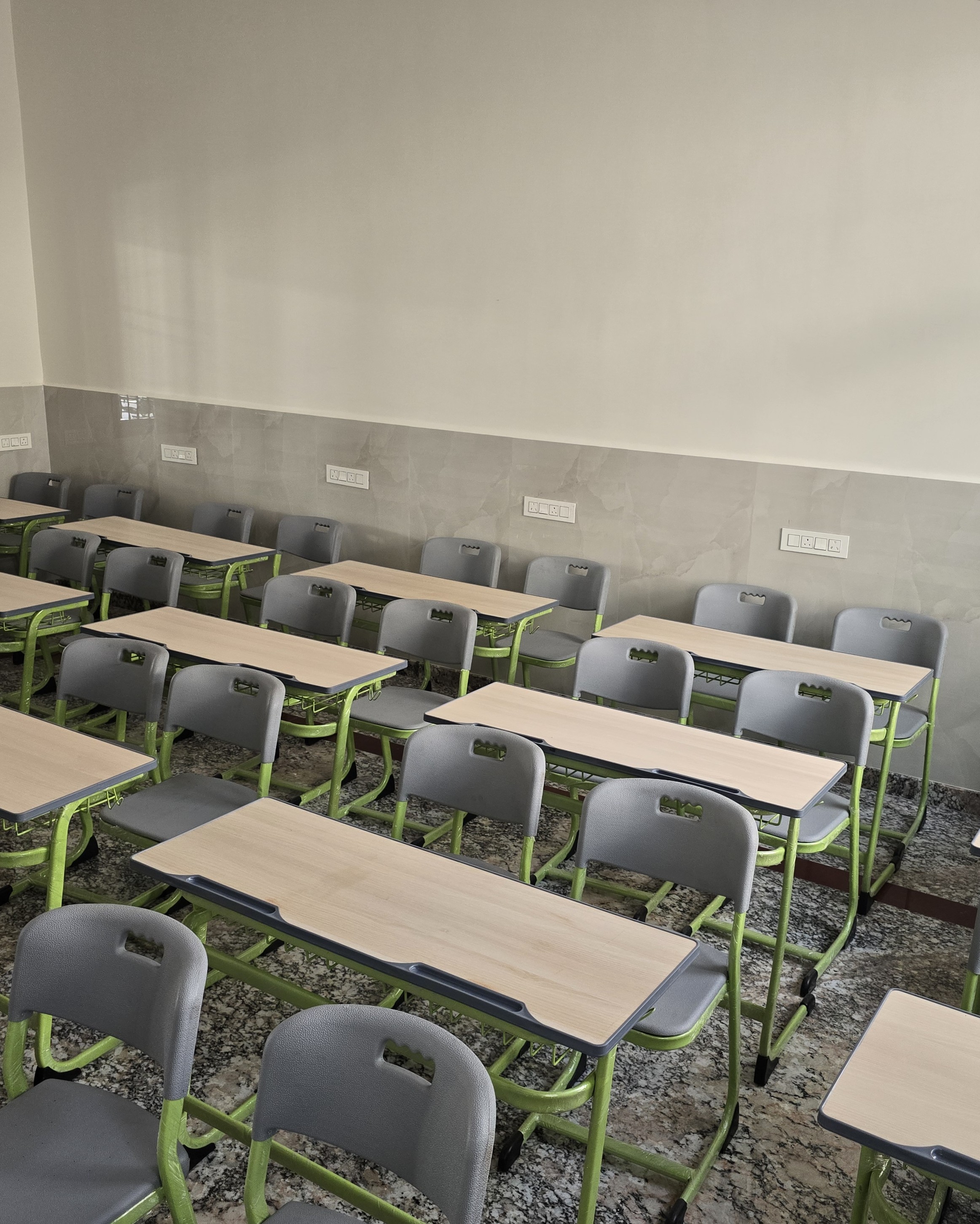 School Desk Bench Suppliers