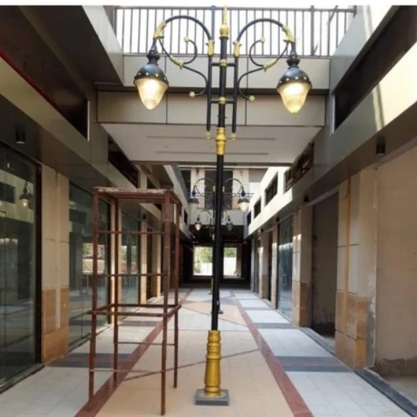Double Arm Decorative Outdoor Lighting Pole in Nagpur