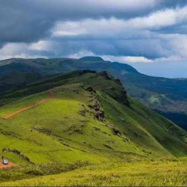 Places to visit in Karnataka
Kemmanagundi
Kemmanagundi Tourism
A hill station of widespread view...