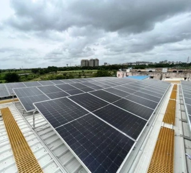 RESIDENTIAL SOLAR PANEL INSTALLATION IN ANKLESHWAR, GUJARAT