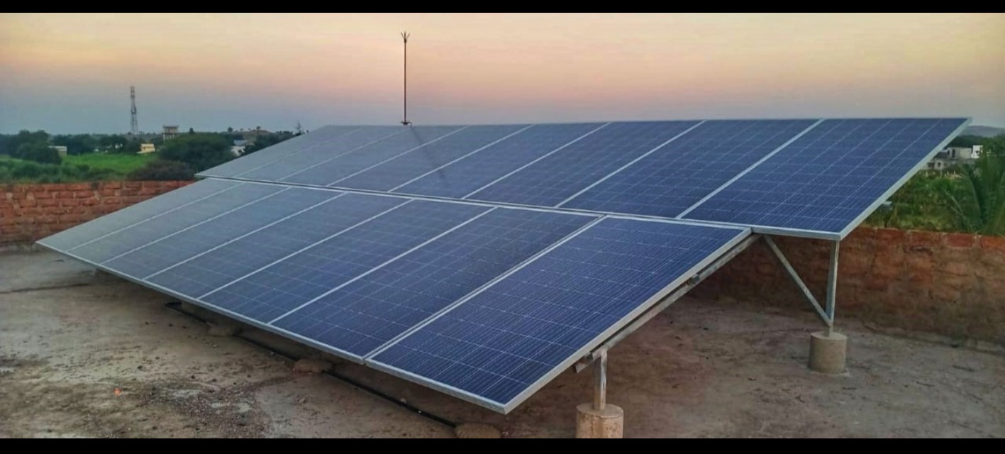 RESIDENTIAL SOLAR PANEL INSTALLATION IN ANKLAV, GUJARAT