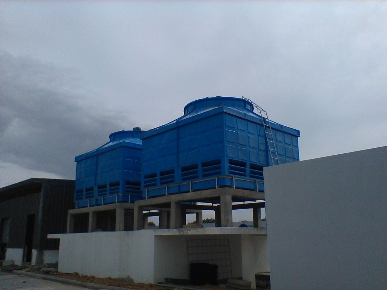 FRP Induced Draft Square Cooling Tower We Hi-Tech ...